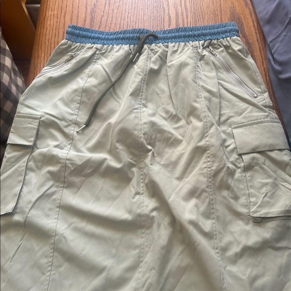 Y2K Cargo Midi Skirt - Picture 4 of 9